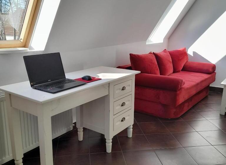 Pannonia Rooms And Apartments