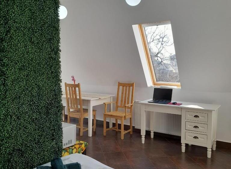 Pannonia Rooms And Apartments