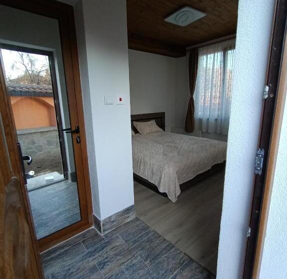 Пансион At Chorbadzhiykata