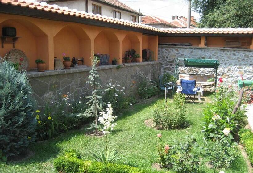 Пансион At Chorbadzhiykata