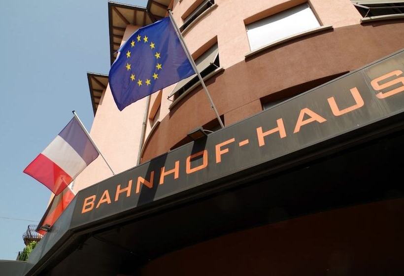 פנסיון Bahnhof Haus