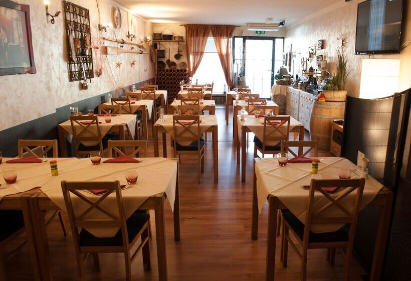 פנסיון Bahnhof Haus