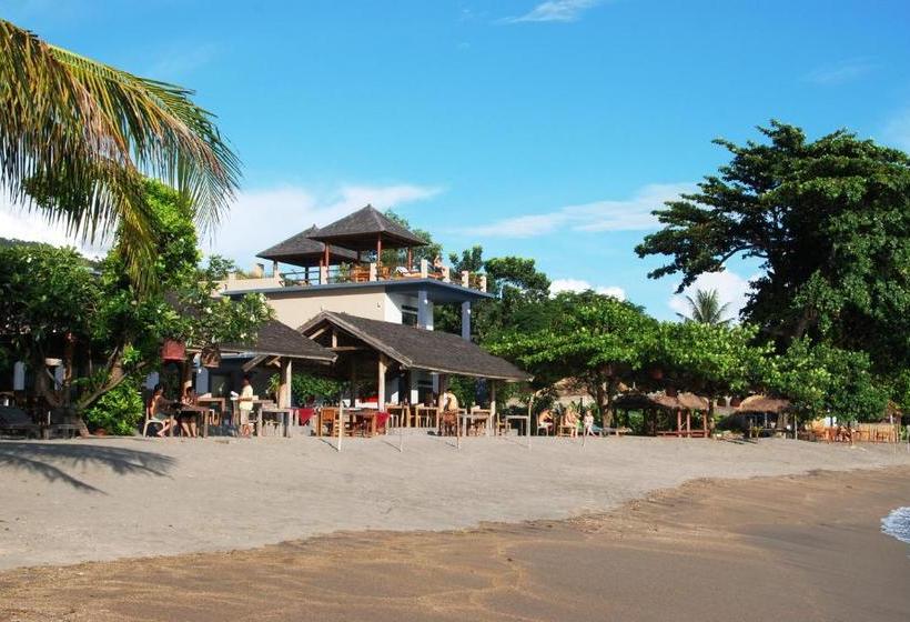 פנסיון Cafe Alberto B And B