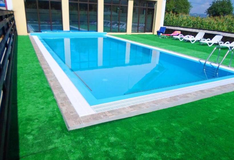 ペンション Camves Inn