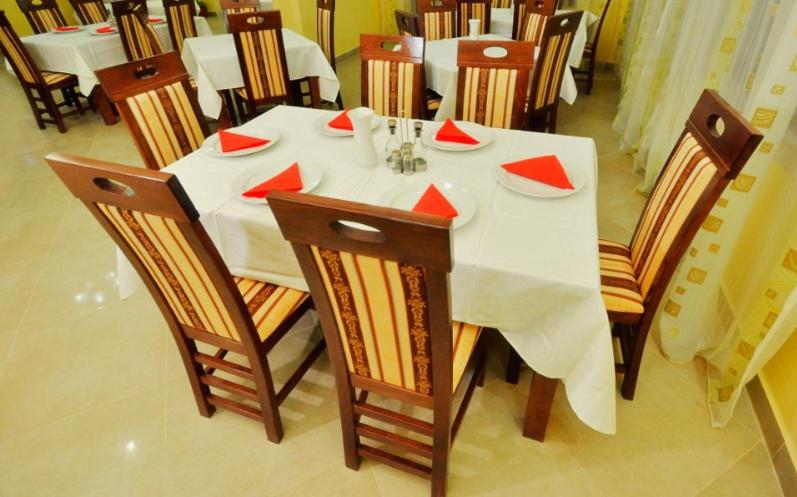 ペンション Camves Inn