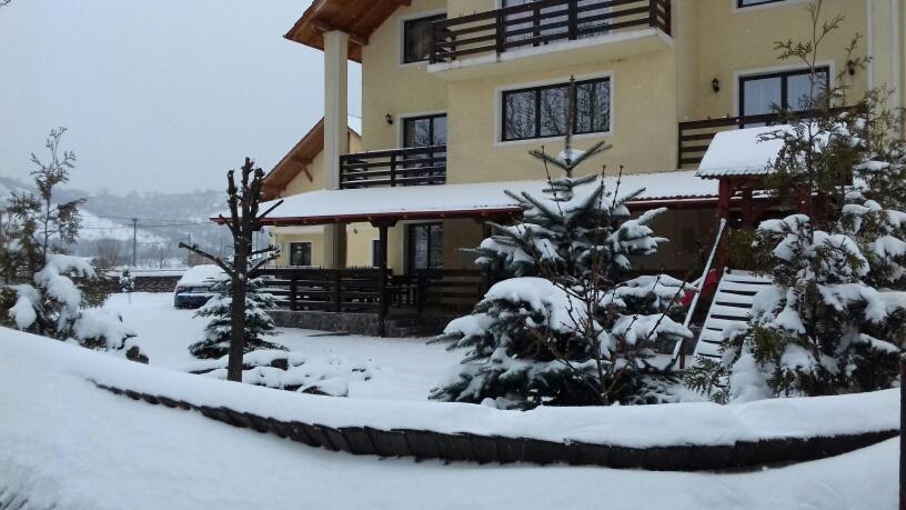پانسیون Camves Inn