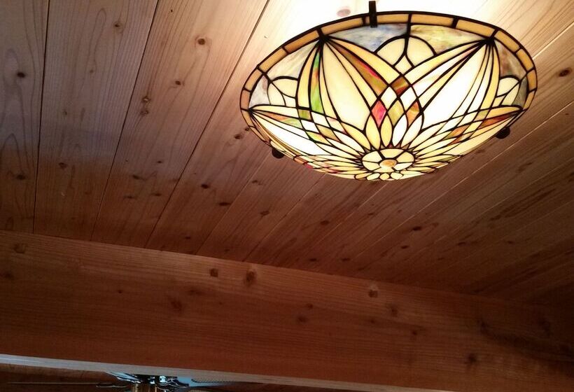 פנסיון Cottage Hana Mana