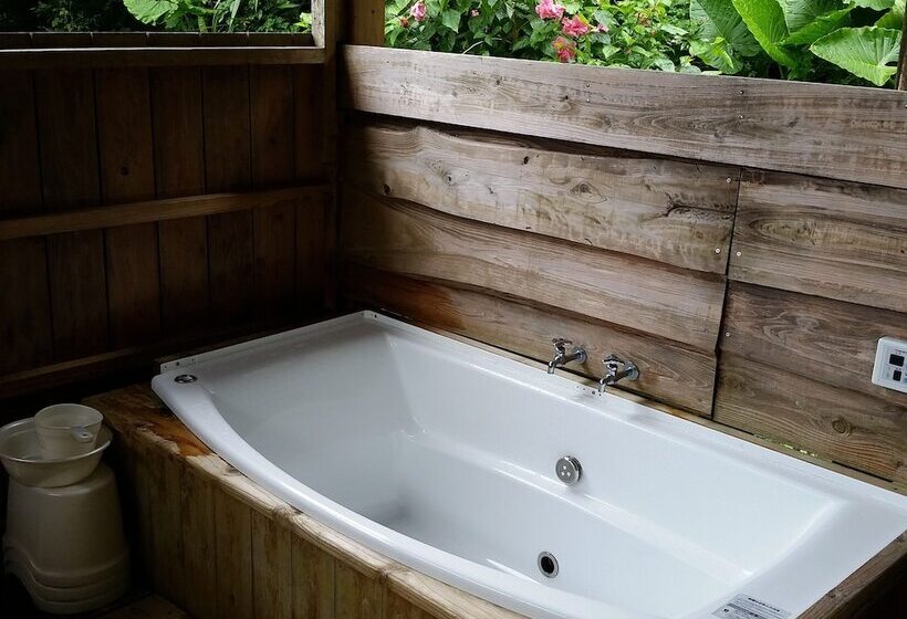 פנסיון Cottage Hana Mana