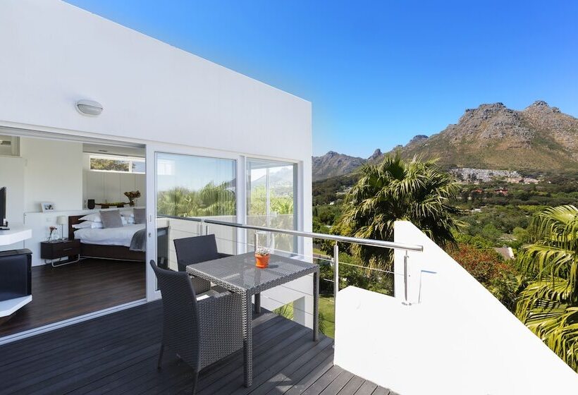 بنسيون Cube Guest House