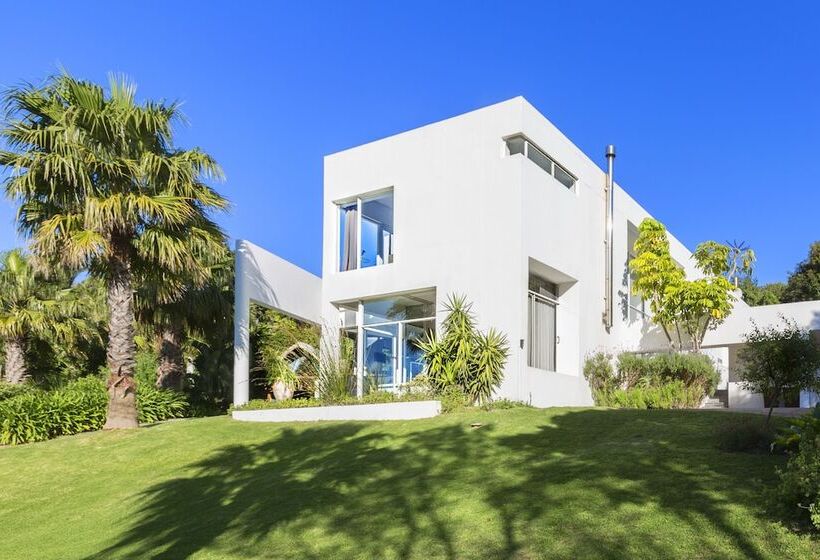 بنسيون Cube Guest House