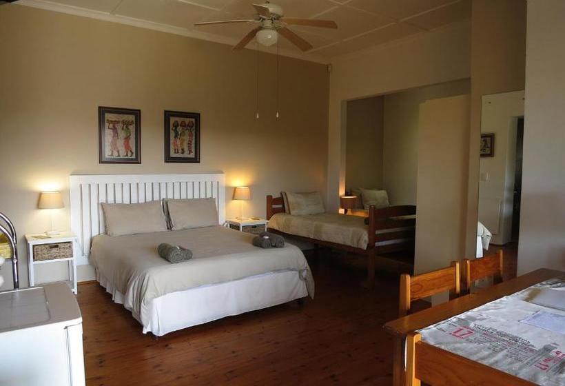 پانسیون Dempsey S Self Catering Guest House