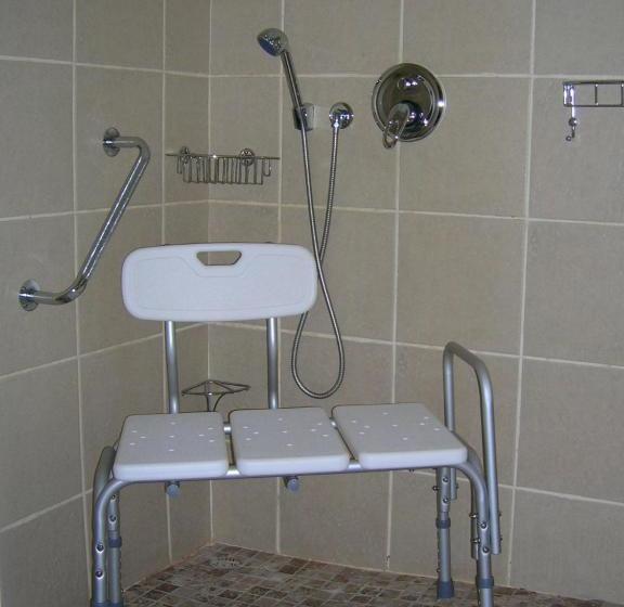 پانسیون Dempsey S Self Catering Guest House