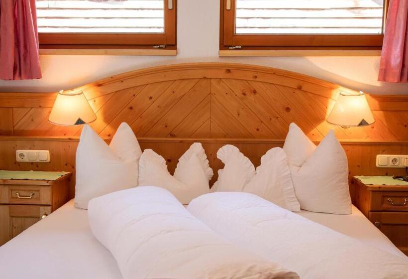 پانسیون Eggerstüberl