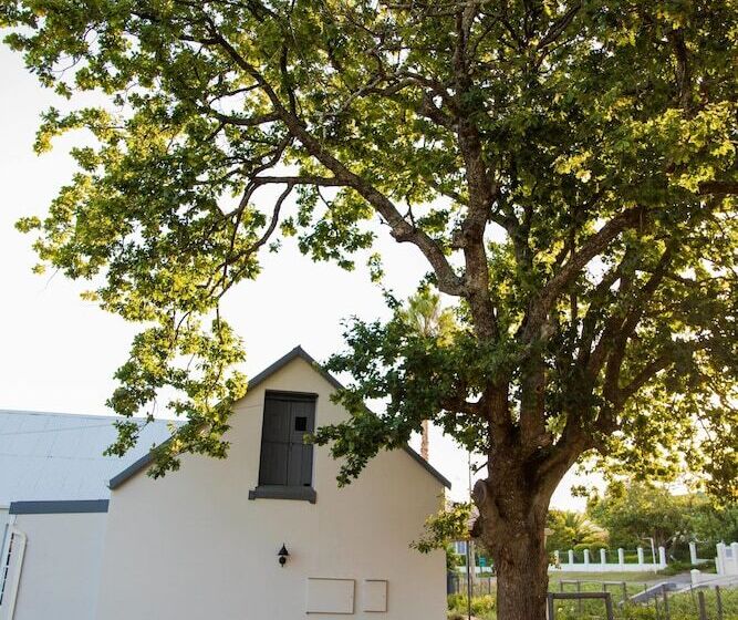 פנסיון Elianthe Guesthouse