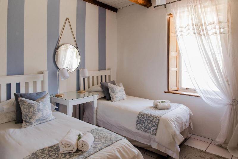 פנסיון Elianthe Guesthouse
