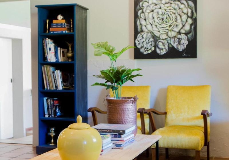 פנסיון Elianthe Guesthouse