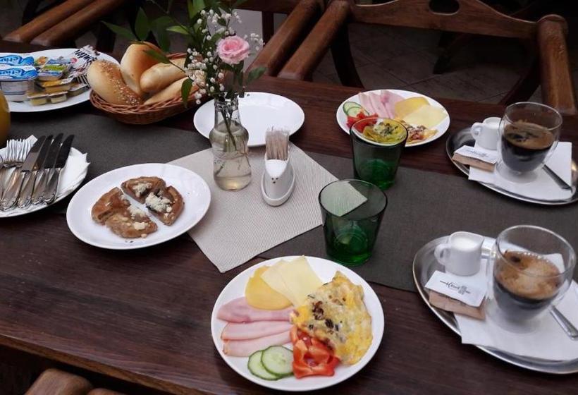 膳宿费 Excalibur Penzion A Restaurace