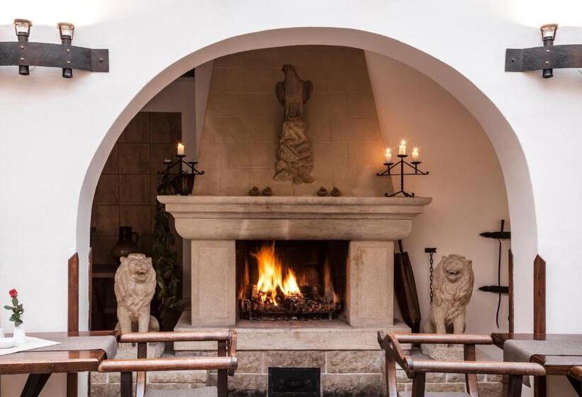 膳宿费 Excalibur Penzion A Restaurace