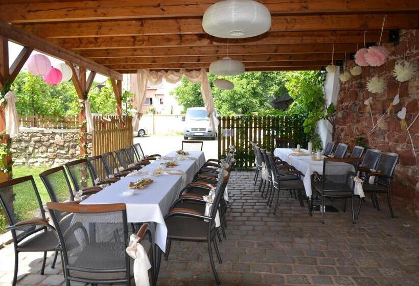 膳宿费 Excalibur Penzion A Restaurace