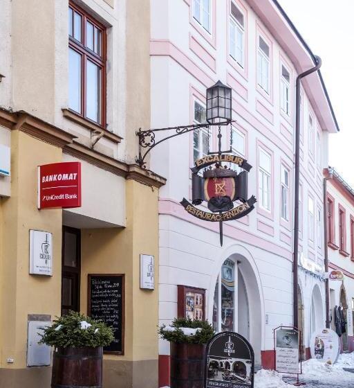 膳宿费 Excalibur Penzion A Restaurace