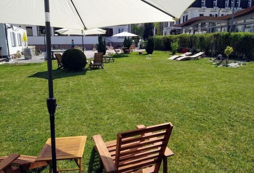 بنسيون Gästehaus Residenz Lapeiner