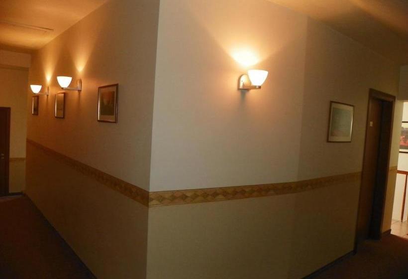 پانسیون Guest House Novus Rex