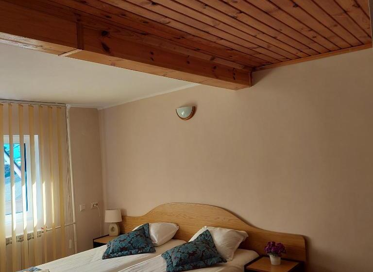 Пансион Guest House Planinski Zdravets