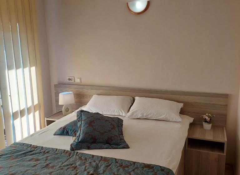 Пансион Guest House Planinski Zdravets