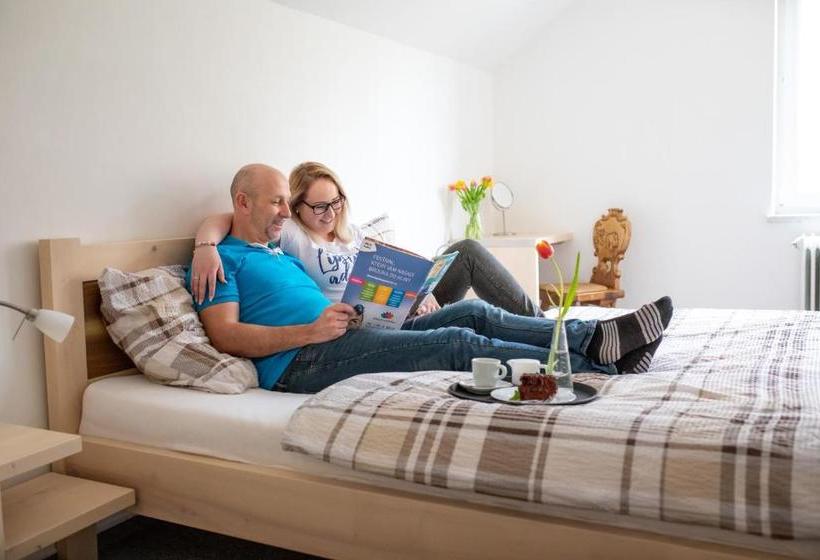 پانسیون Hotýlek U Kance