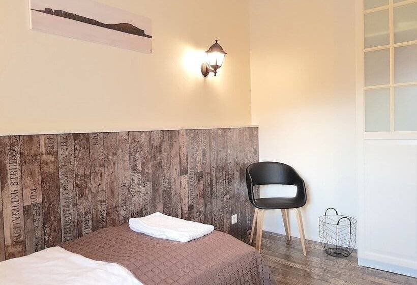 پانسیون Klara Guesthouse