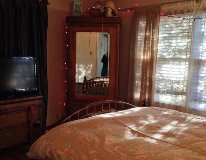 Пансион Mystic Portal 420 Guesthouse