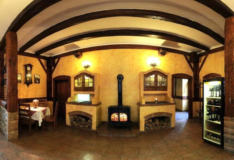 Пансион Penzion A Restaurace Nad Hradem