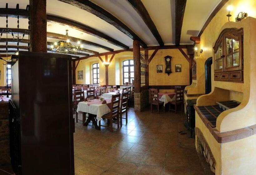 Пансион Penzion A Restaurace Nad Hradem