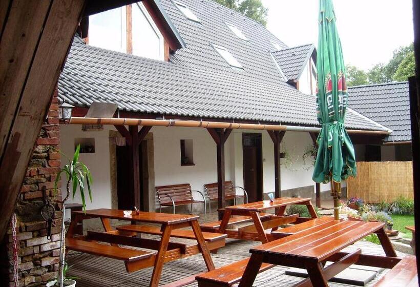 بنسيون Penzion U Dvojice