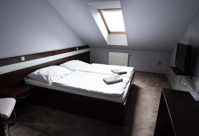 ペンション Penzion U Trávníčka