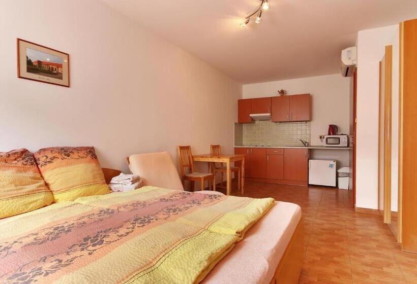 펜션 Penzion U Zamku