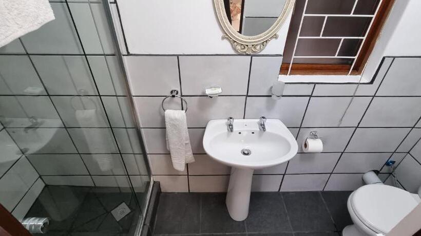 پانسیون Salt River Lodge