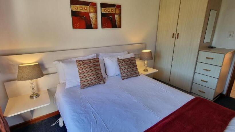 پانسیون Salt River Lodge