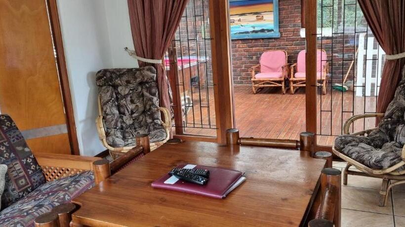 پانسیون Salt River Lodge