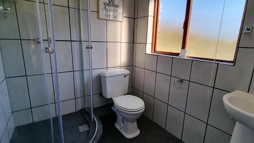 پانسیون Salt River Lodge