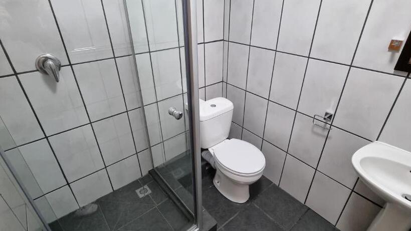 پانسیون Salt River Lodge