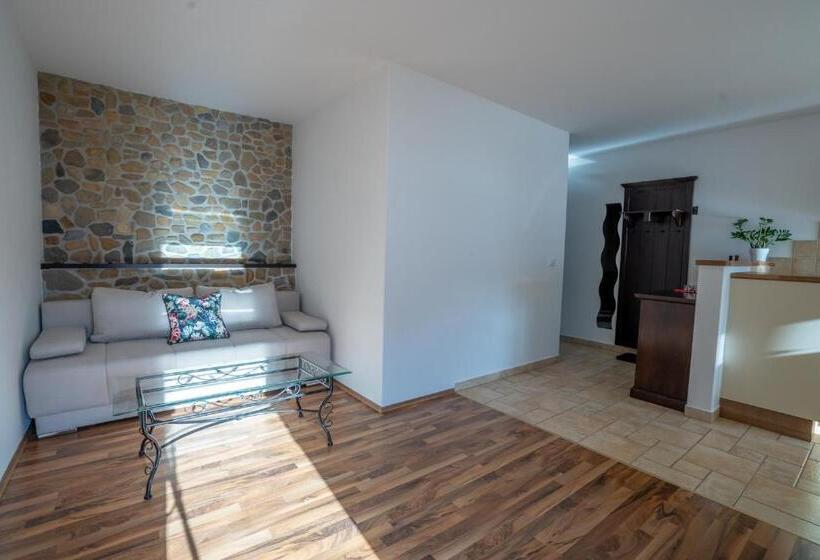 پانسیون T E M P F E R 2 Apartments & Rooms With New Wellness