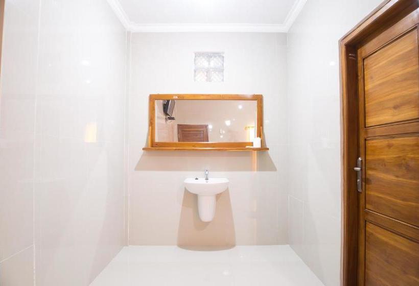 פנסיון Tanjung Alam