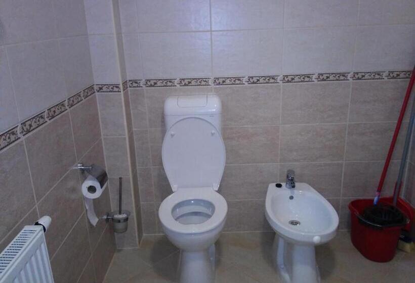 بنسيون Tip Top Lak Vendégház