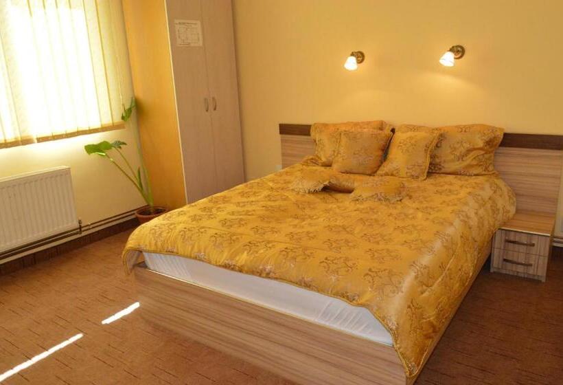 Pensiunea Beverly Hills