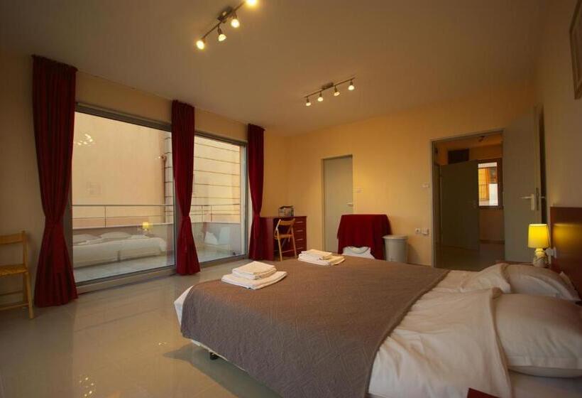 Seagarden Villa Resort