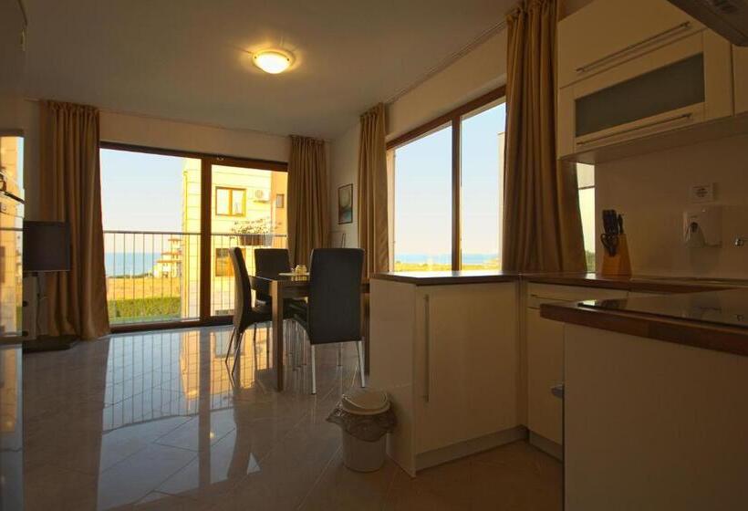 Seagarden Villa Resort