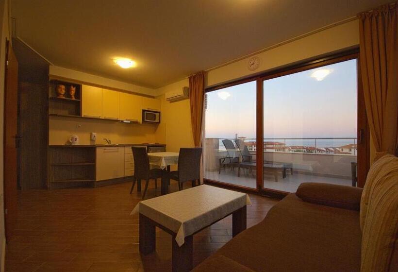 Seagarden Villa Resort