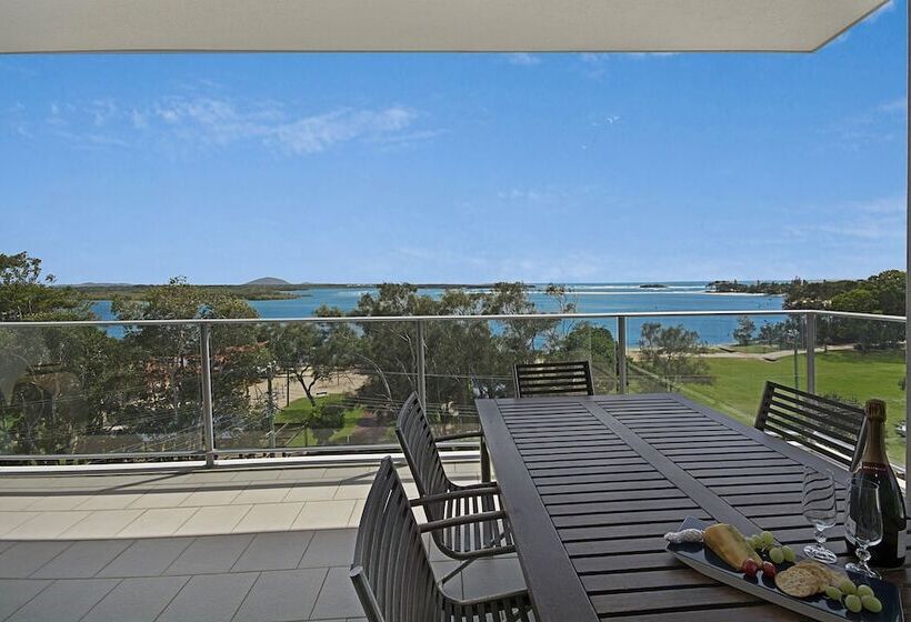 Space Holiday Apartments