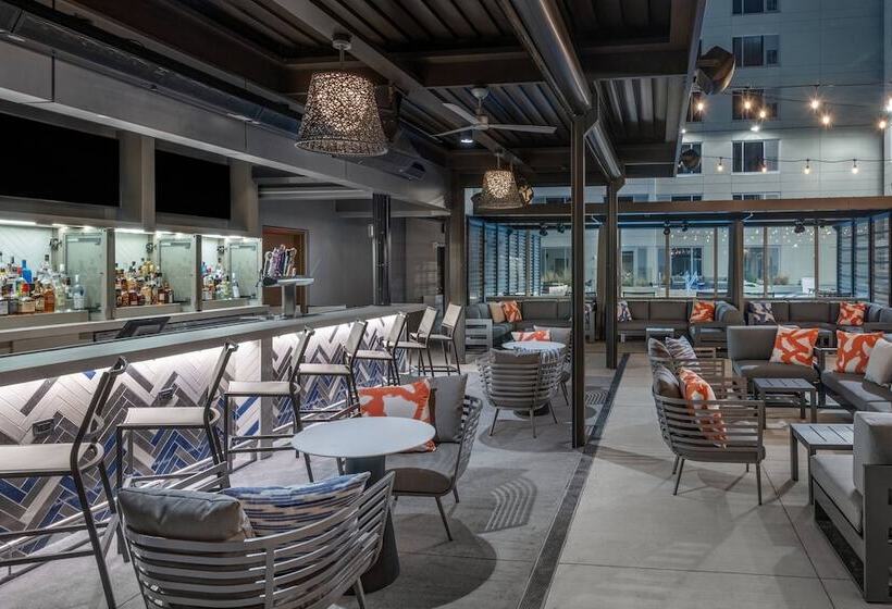 Ac Hotel By Marriott Atlanta Midtown